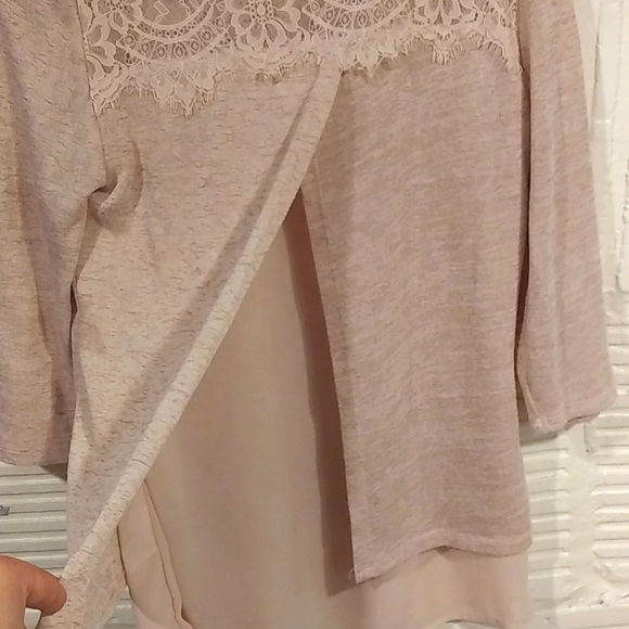 Adiva size small 2 layer top with open detail in the backWelcome to Poshmark. - Picture 4 of 5